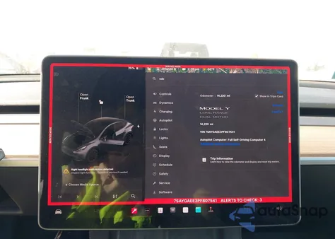 2023 Tesla Model Y Awd/Long Range Dual Motor All-Wheel Drive z USA, uszkodzony, nr VIN 7SAYGAEE3PF807541